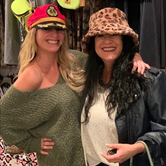 NEW Best Gift Leopard Faux Fur Bucket Winter Hat - Picture 4 of 7